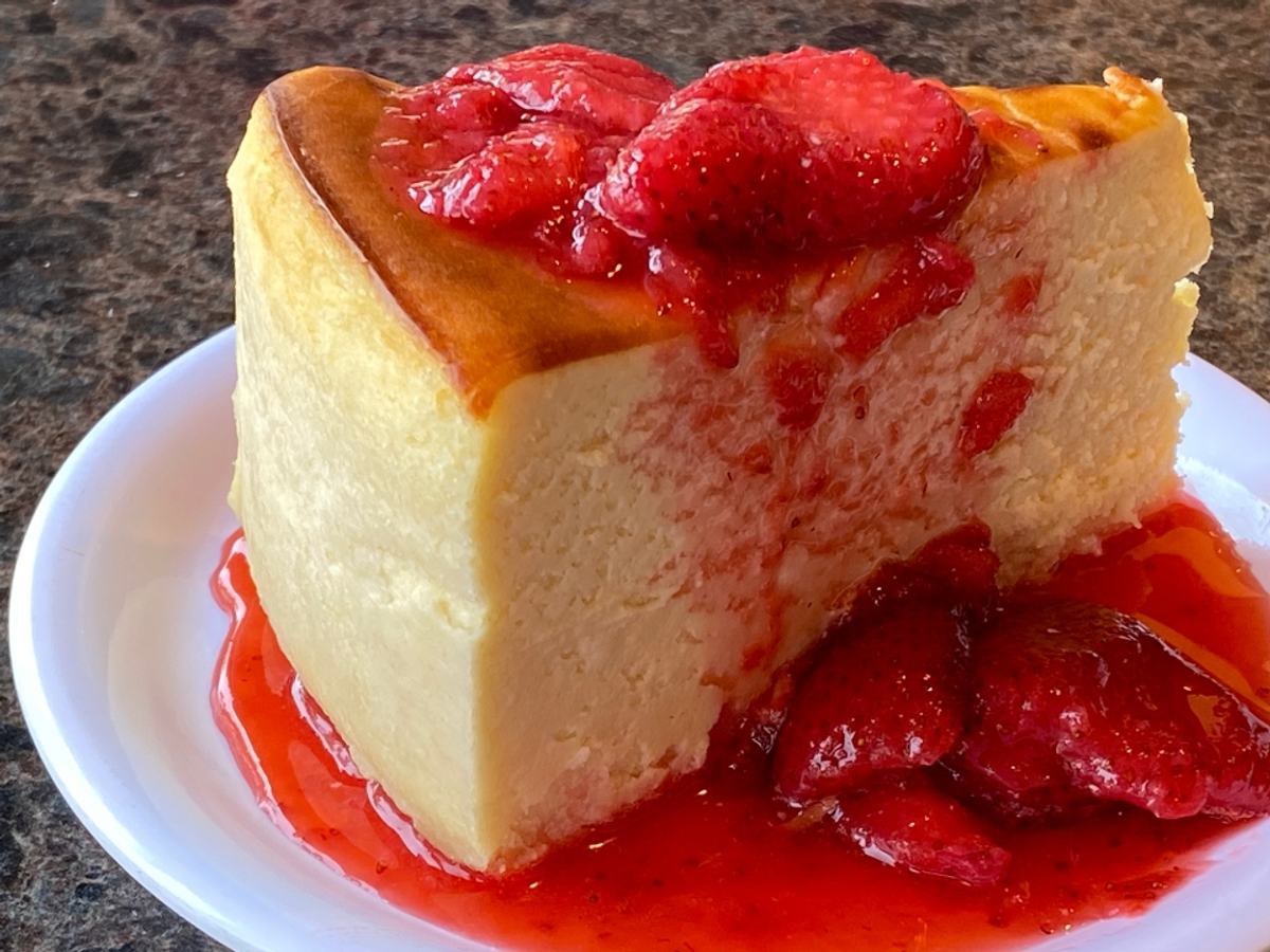 New York Deli Cheesecake Done Right
